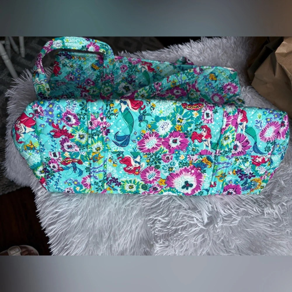 BOLO BNWOT Vera Bradley Disney Ariel Tote Bag Purse Handbag Little Mermaid - Picture 7 of 16